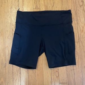 EUC a lululemon Fast and Free High Rise Shorts 8in